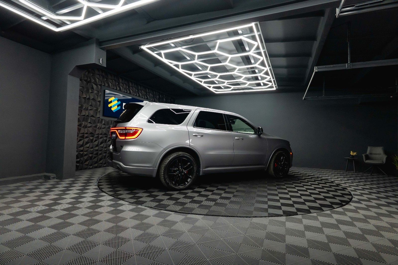 Fahrzeugabbildung Dodge Durango 5.7 V8 R/T SRT 4x4 Night-Paket Modell 22