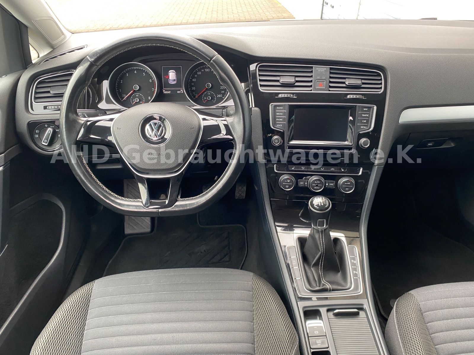 Fahrzeugabbildung Volkswagen Golf VII 1.2 TSI Limousine " Sondermodell Cup "