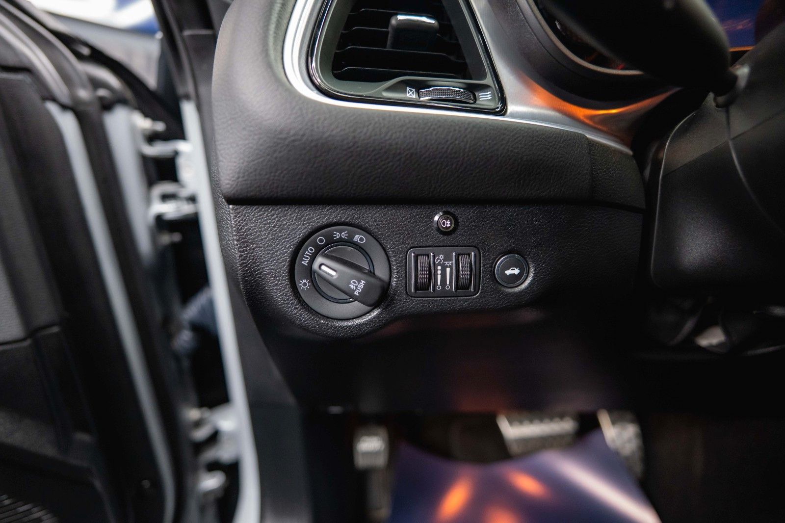 Fahrzeugabbildung Dodge Challenger 5.7 V8 R/T SRT Performance *LED*19%*