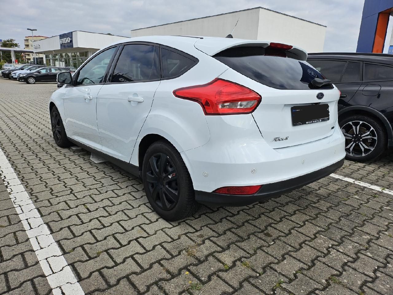 Fahrzeugabbildung Ford Focus Lim. Business