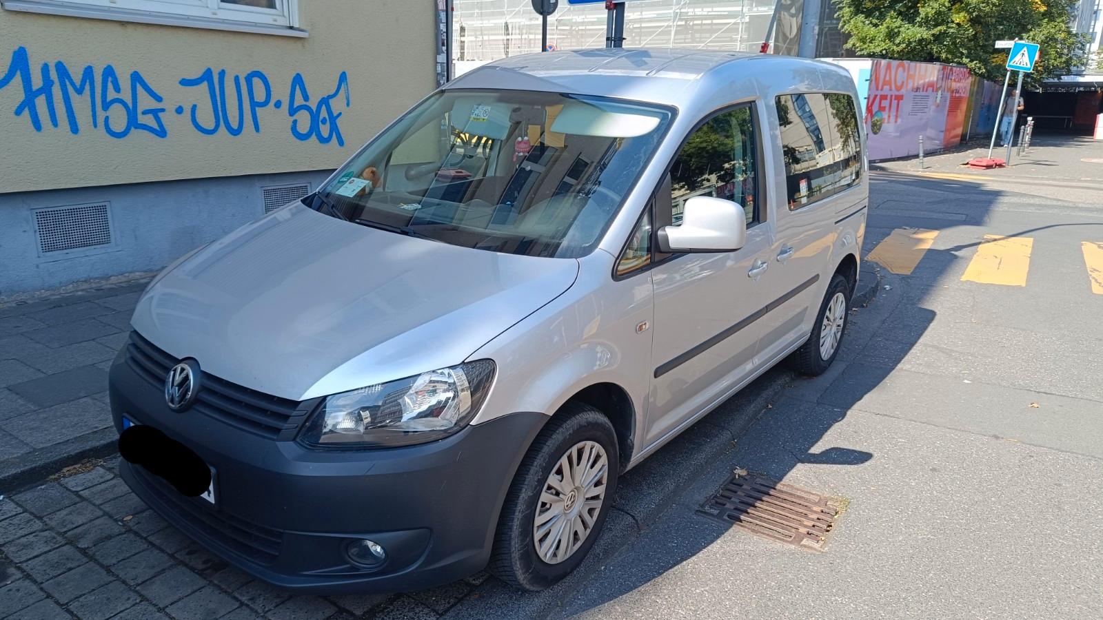 Volkswagen VW Caddy Team 1.6 TDI | 5-Sitzer | AHK | Kamera 