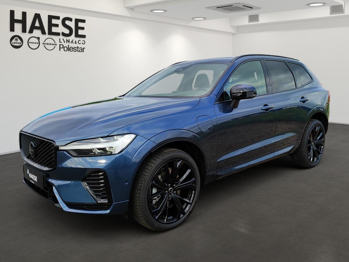 Volvo XC60 Plus Black Edition Recharge Plug-In Hybrid 