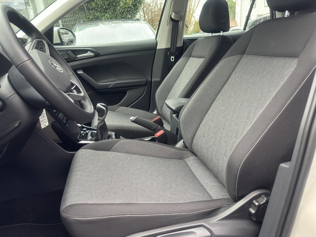 Fahrzeugabbildung Volkswagen T-Cross Life 1.0 TSI, SH,ACC,Climatronic,LED,App