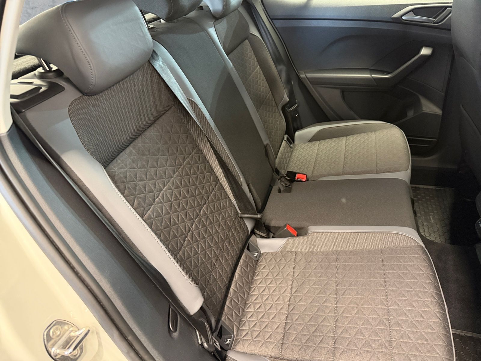 Volkswagen T-Cross - Bild 14