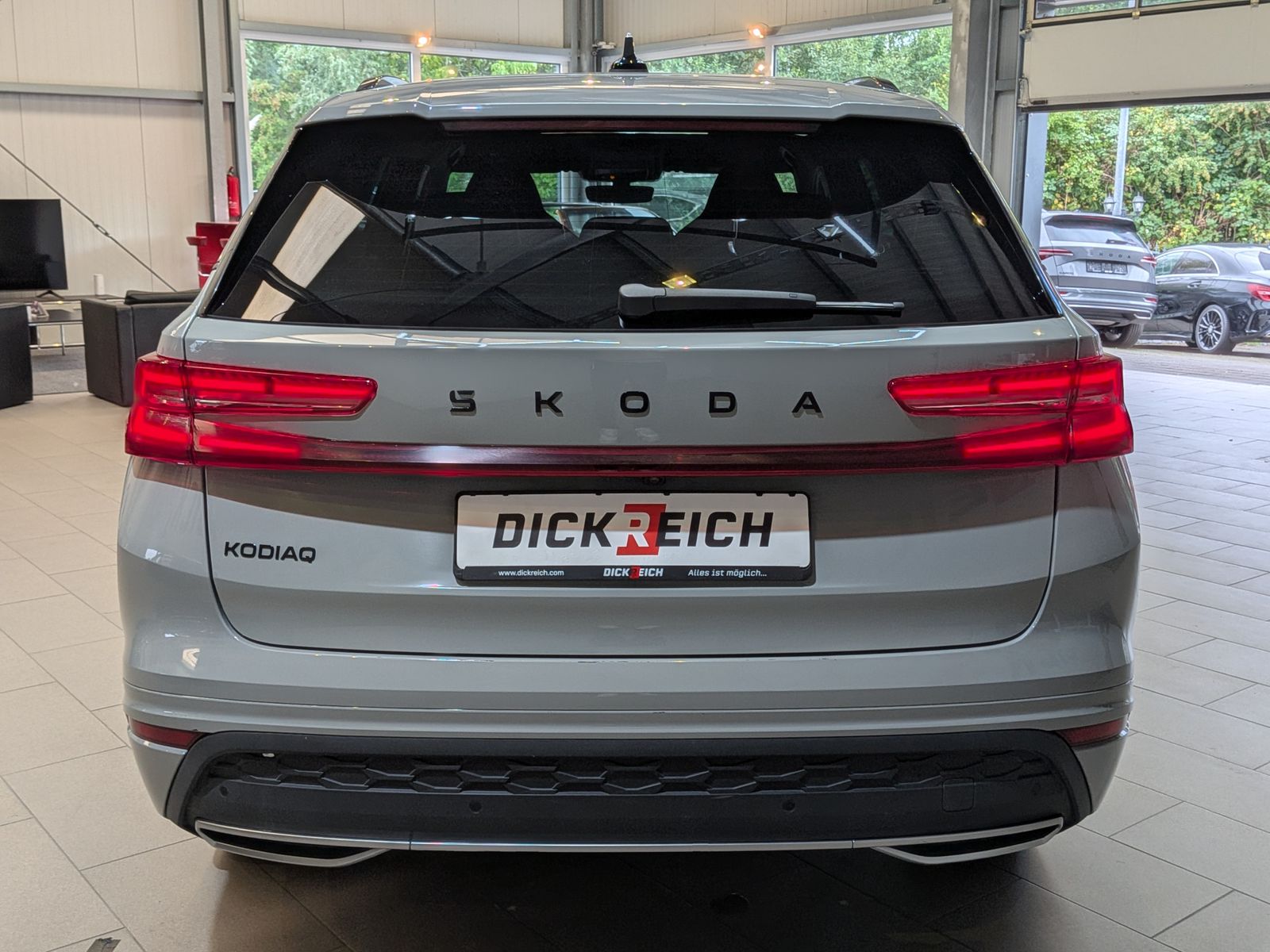 Fahrzeugabbildung SKODA Kodiaq 2.0TDI SPORTLINE*MEMOR*CAM*LED*ACC*7-SITZ