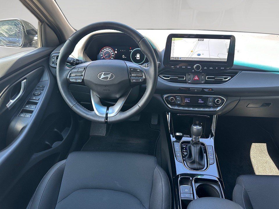 Fahrzeugabbildung Hyundai i30 Kombi 1.0T 100PS DCT ADVANTAGE Plus-Paket