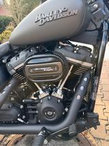 Harley-Davidson Street Bob - Harley-Davidson Motorräder in Augsburg