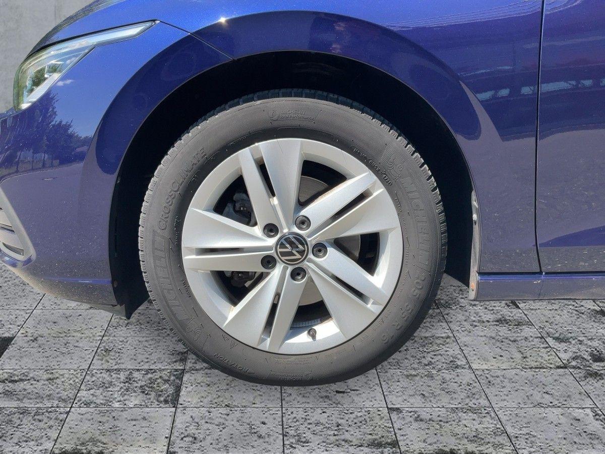 Volkswagen Golf VIII 1.0 TSI 5JG+LED+SHZ+2xPDC+APP+AHK+DAB, миниатюра 8