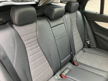 Mercedes E 300 - 8