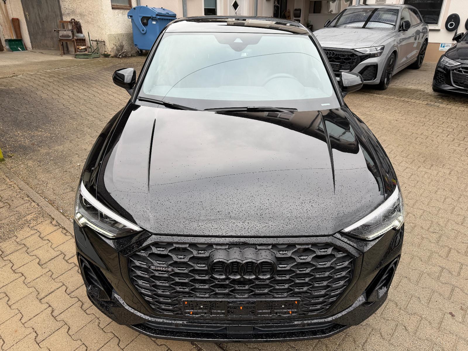 Audi Q3 Sportback 40 TFSI quattro S line, fast VOLL