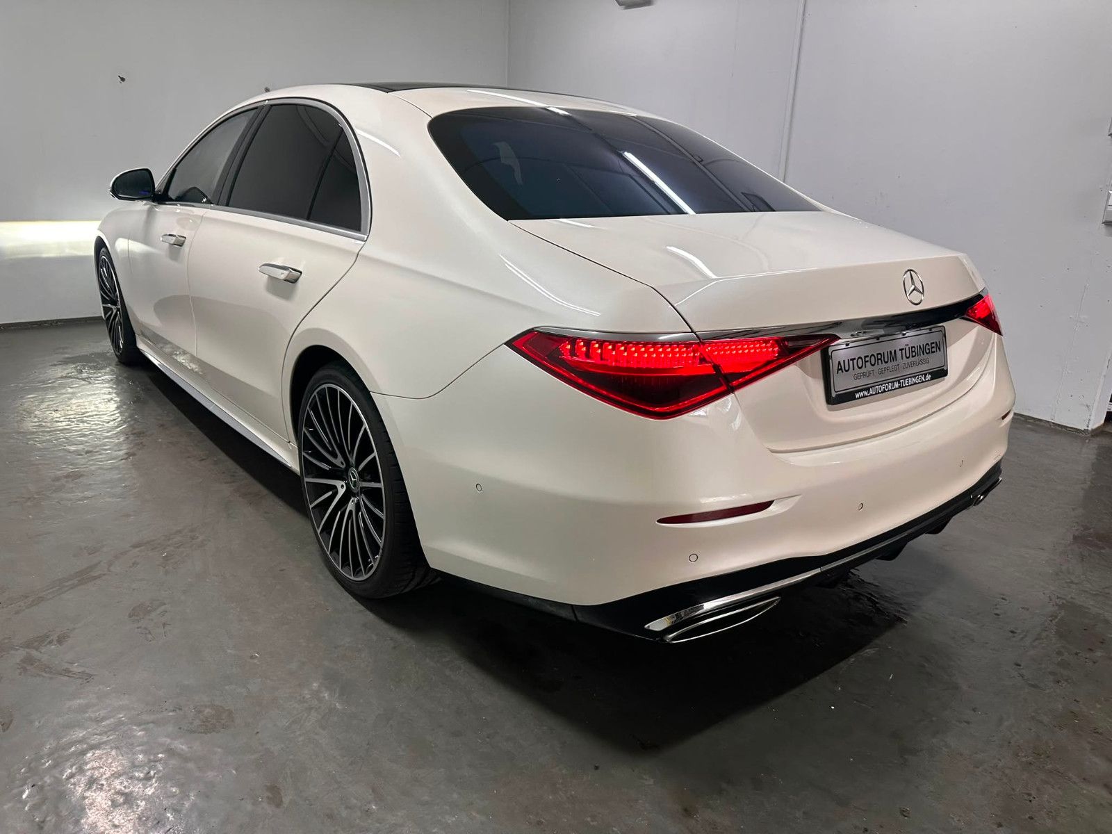 Fahrzeugabbildung Mercedes-Benz S 500 4MATIC L *AMG-LINE*PANORAMA*TV*STANDH*