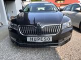 Skoda Superb Combi Ambition - Skoda Superb aus 2016 mit Diesel-Antrieb: Kombi