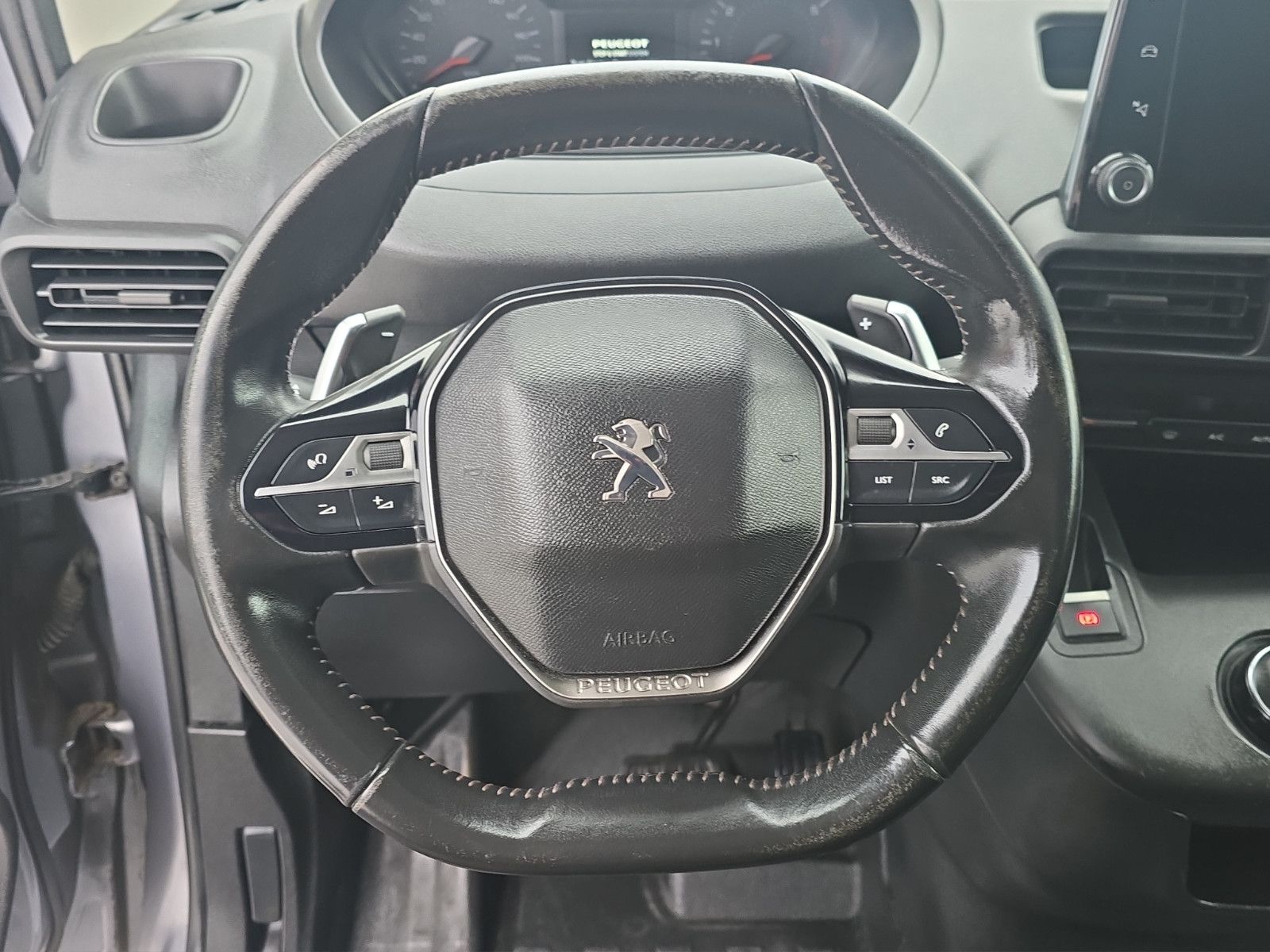 Fahrzeugabbildung Peugeot Partner Asphalt L2 AHK AUTOMATIK TEMPOMAT KAMERA