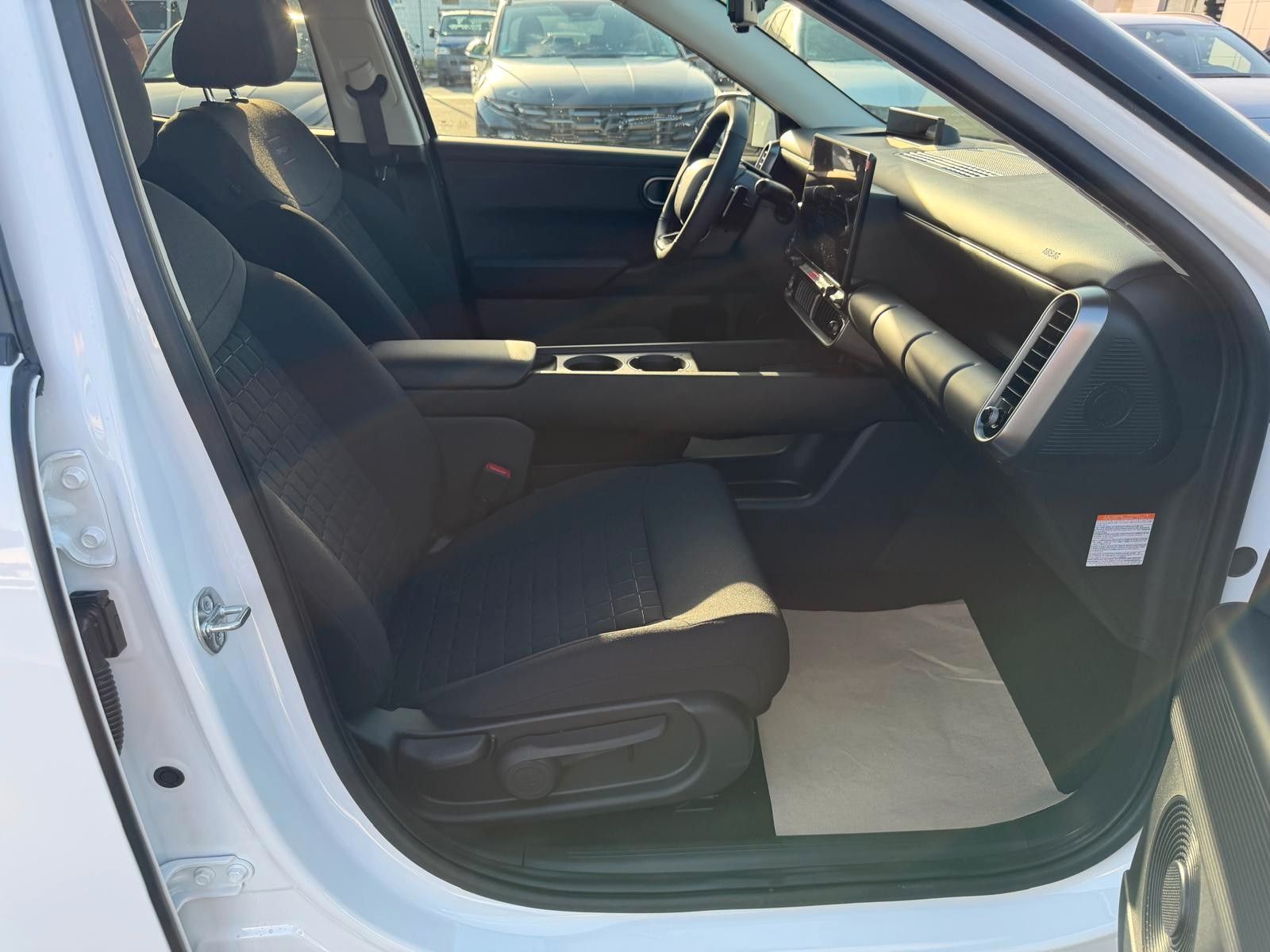 Hyundai IONIQ 3 – Bild 28