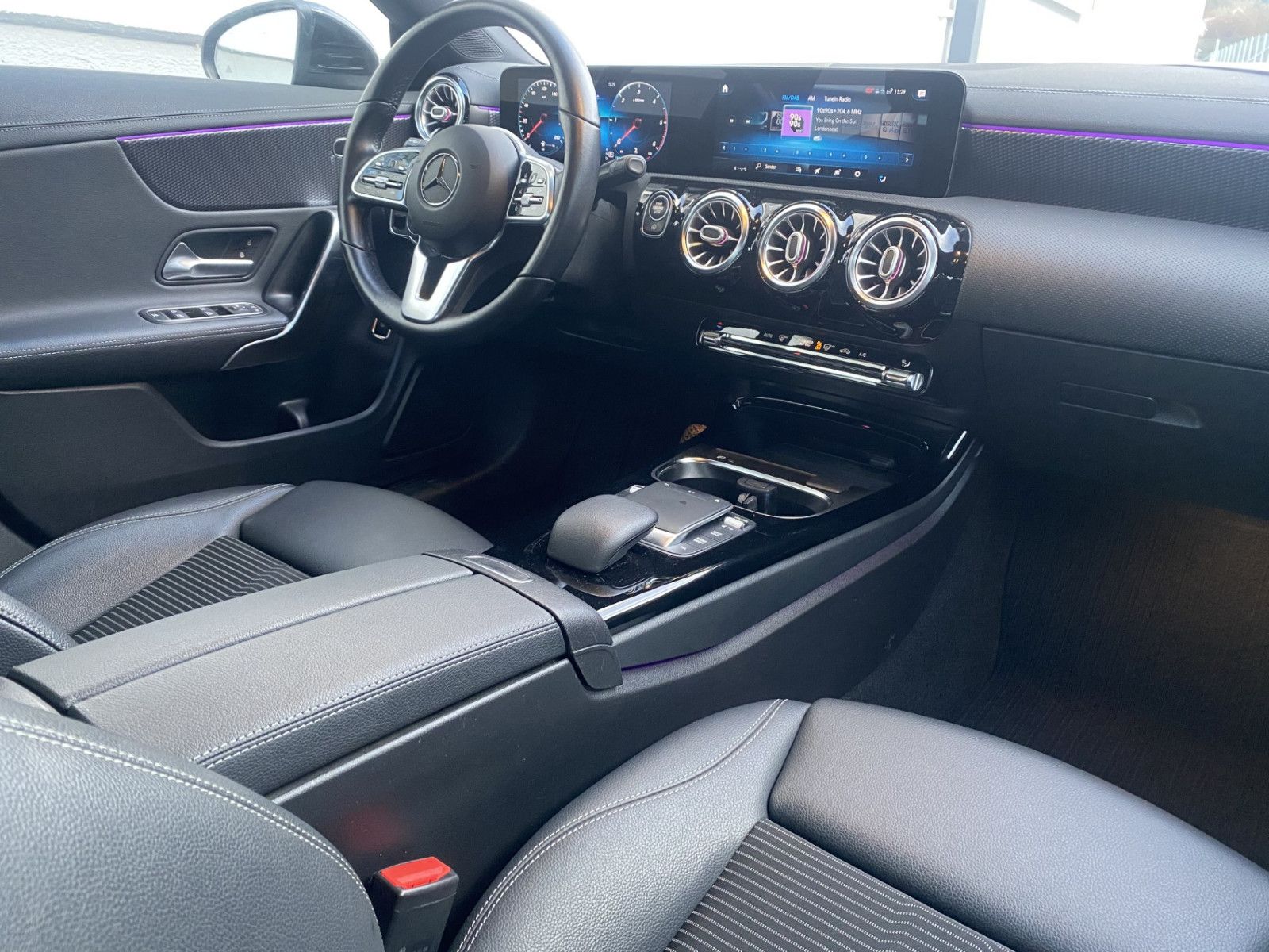 Mercedes-Benz CLA 250 e LED-Ambiente-High-End foto 5