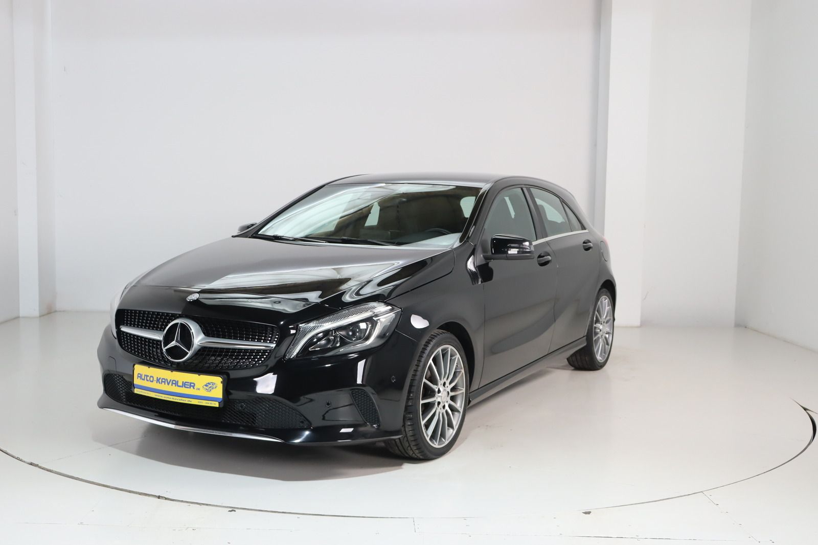 Fahrzeugabbildung Mercedes-Benz A 200 d * LED * Navi * SHZ *