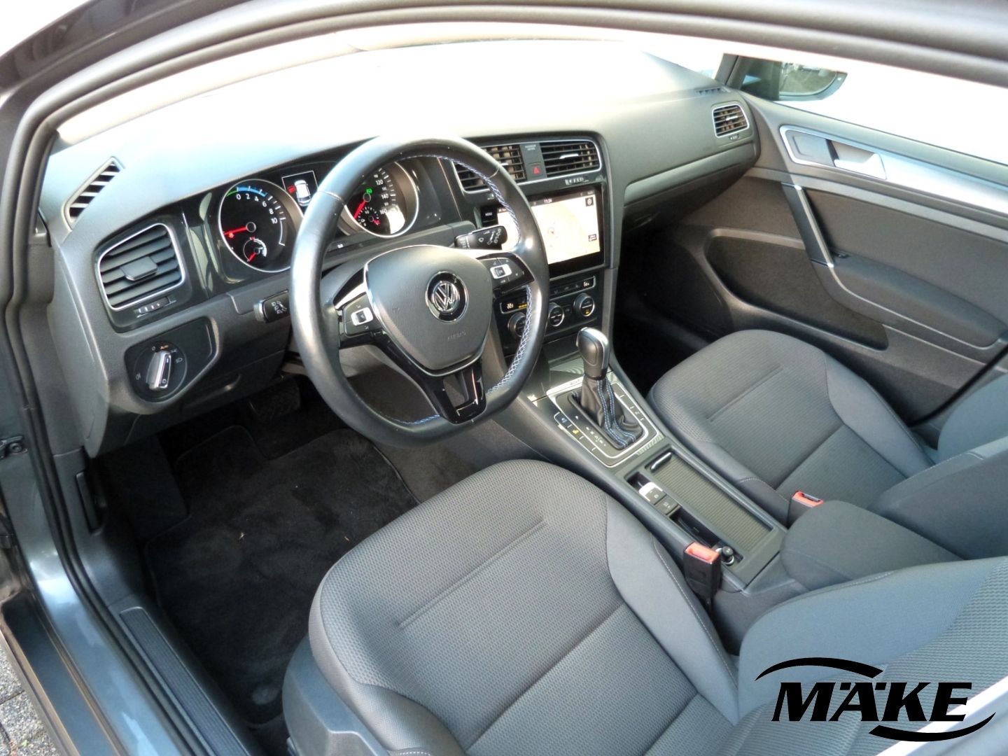 e-Golf Navigation, LED, CCS-Ladedose, SHZ, PDC+,