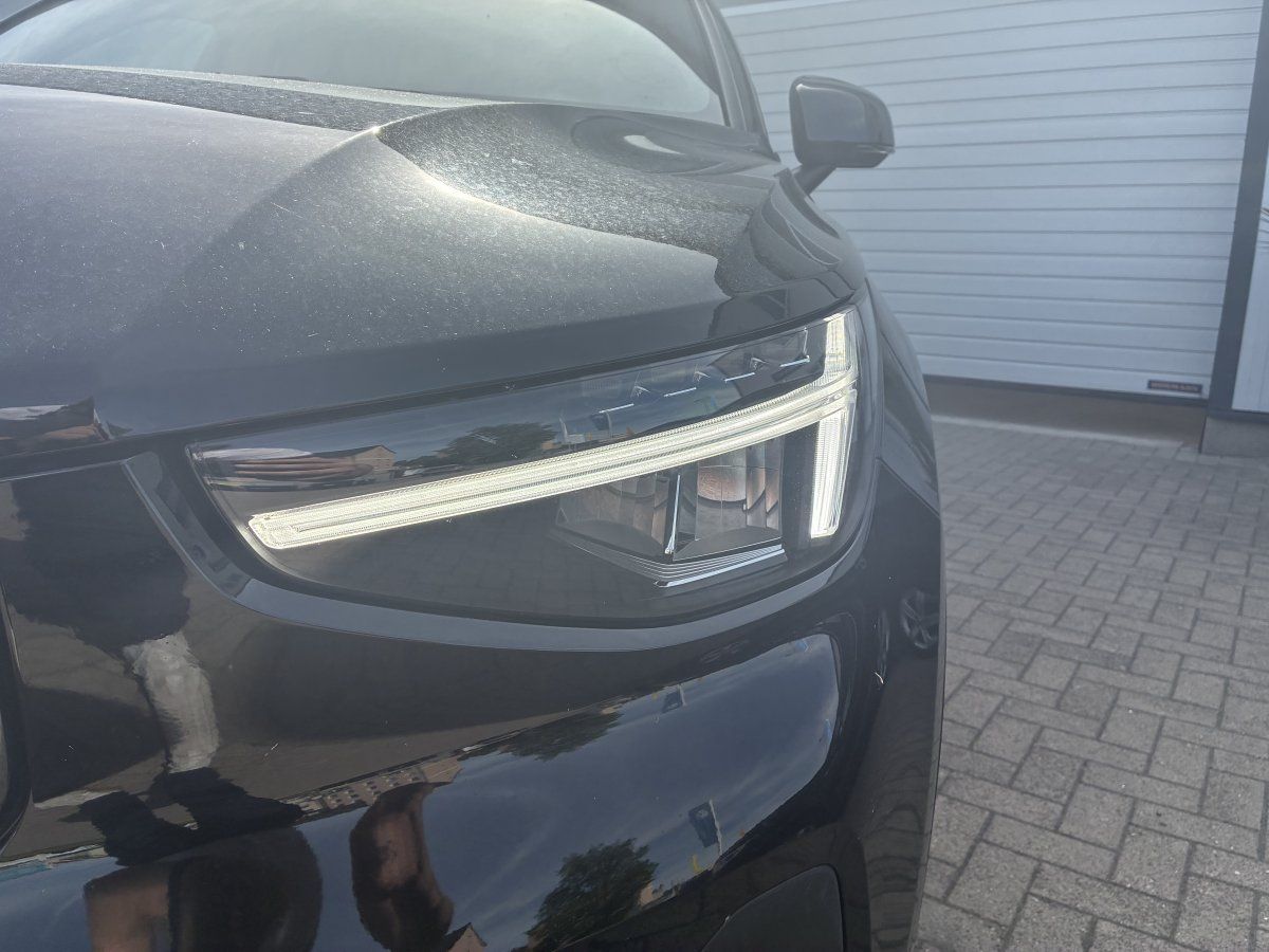 Volvo XC40 B3 Core RFK LED ACC imagem 2