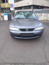 Opel Vectra 1,6 Tüv neu - Opel Vectra in Leverkusen
