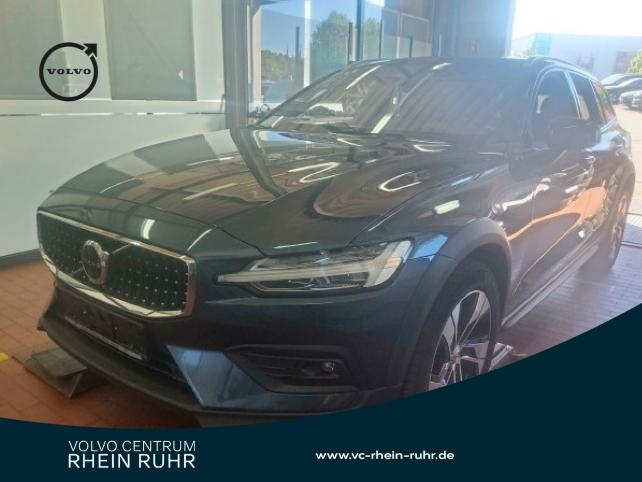 Volvo V60 Cross Country B4 AWD Ultimate+AGK+360KAM