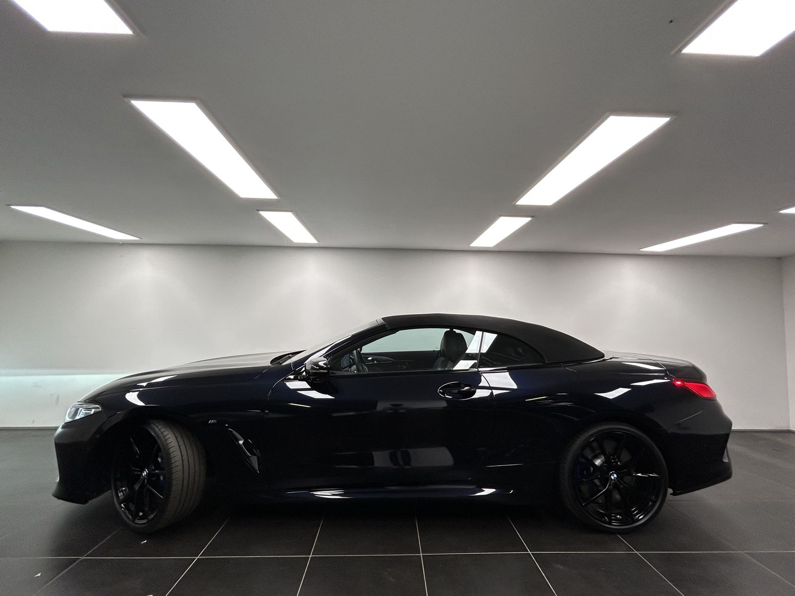 BMW M850i xDrive Cabrio M Sportpaket PA. Plus Laser foto 2