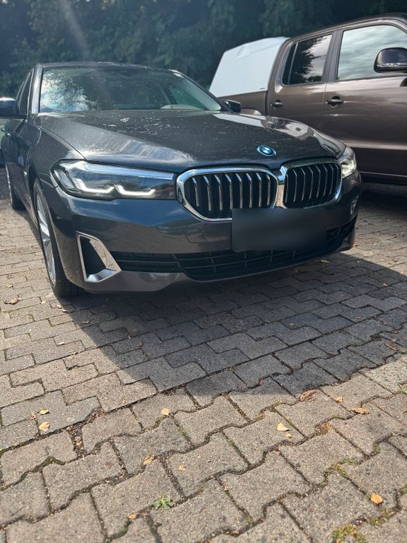 Image of BMW 530