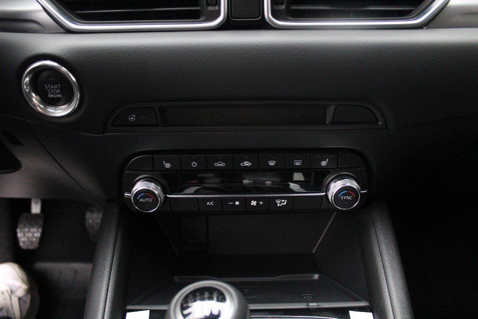 Fahrzeugabbildung Mazda CX-5 M-Hybrid ADVANTAGE G-165 NAVI 19-Zoll SHZ H