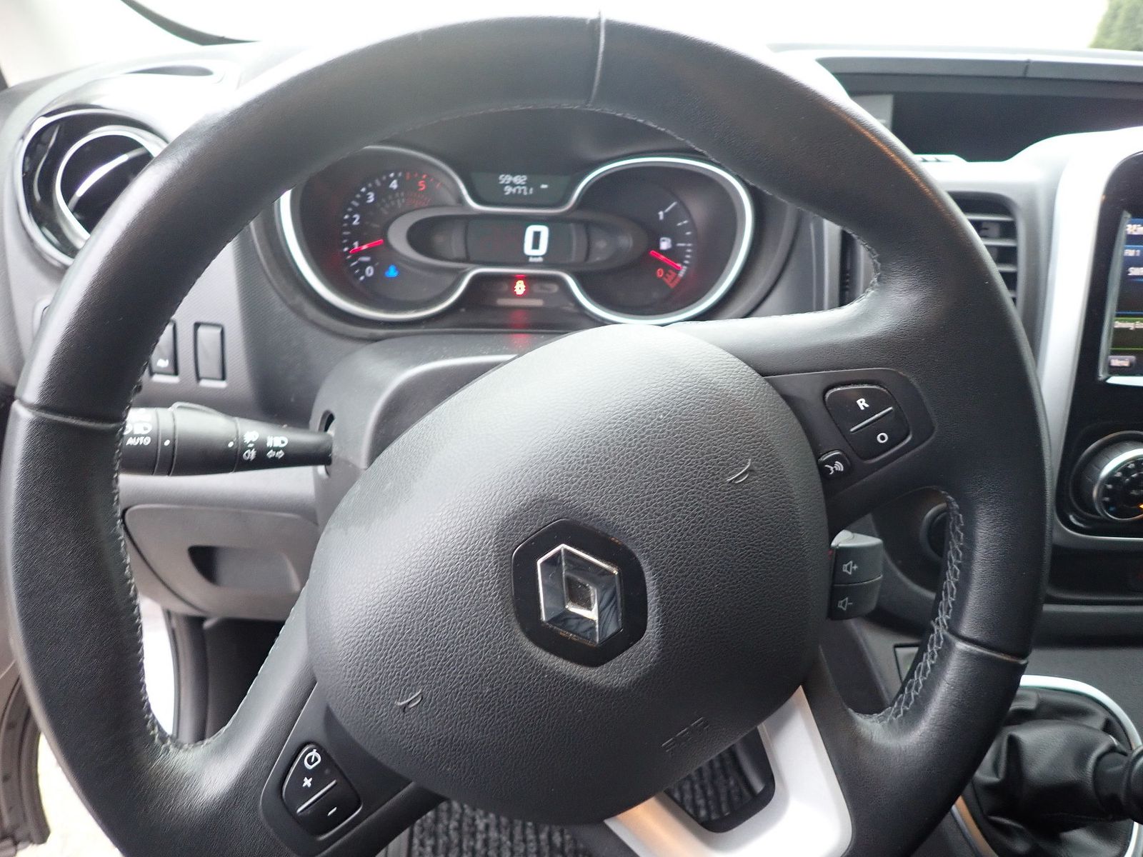 Fahrzeugabbildung Renault Trafic Combi L1H1 SpaceClass ENERGY dCi 145