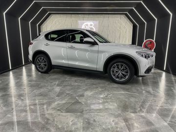 Alfa-Romeo Stelvio - 3