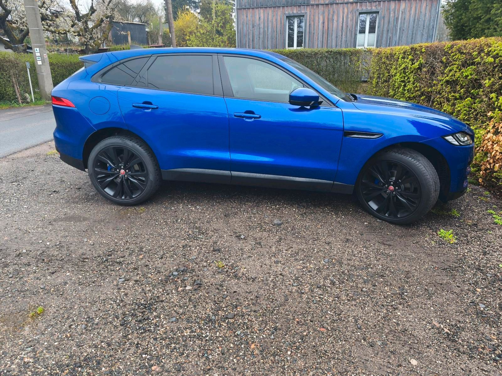 JAGUAR F-Pace