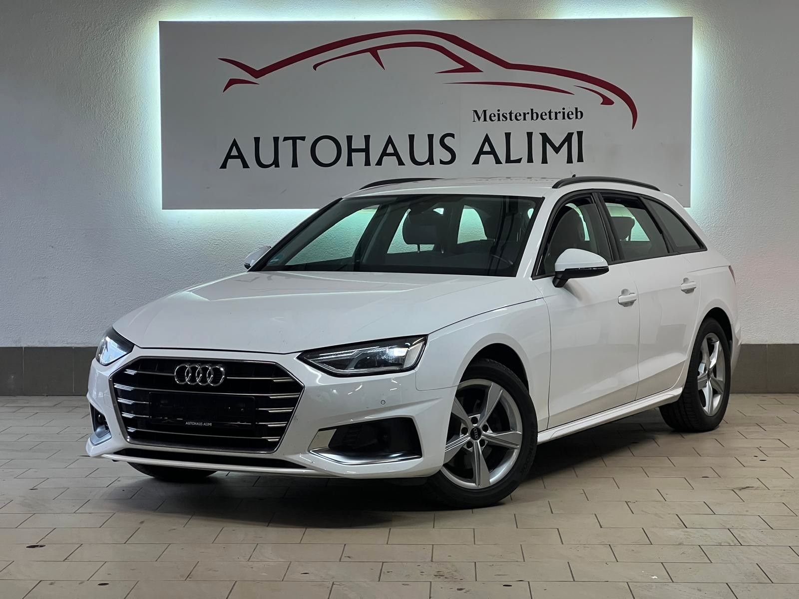 Audi A4 - 1