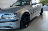 BMW E46 330i Touring - BMW 330 mit Benzin-Antrieb: Kombi, 330i E46
