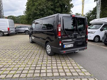 Fotografie des Renault Trafic Combi