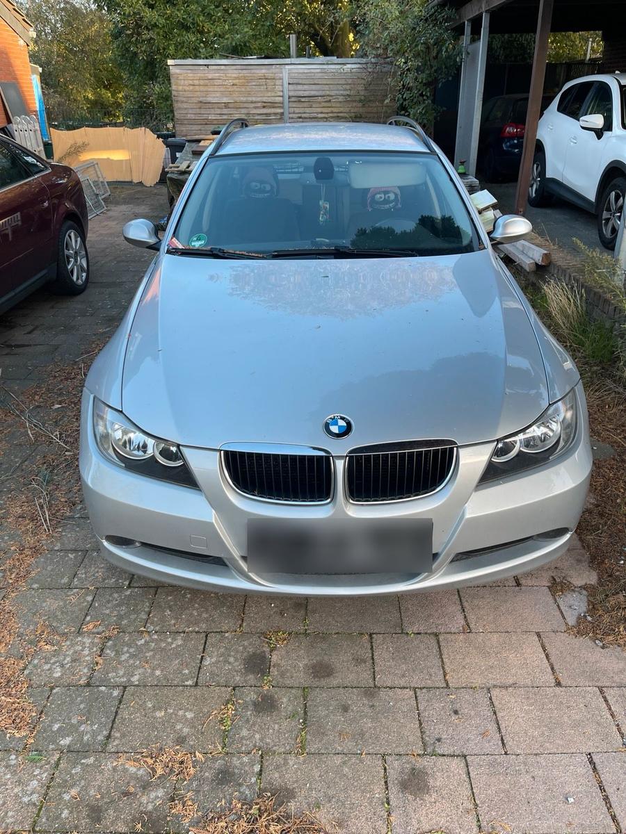BMW 318, 2006