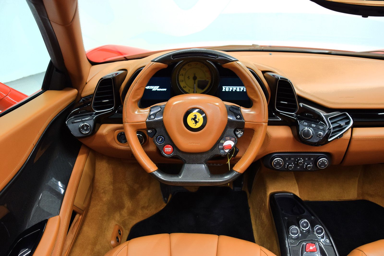 Fahrzeugabbildung Ferrari 458 Spider Carbon-Interior Rosso Corsa / Braun