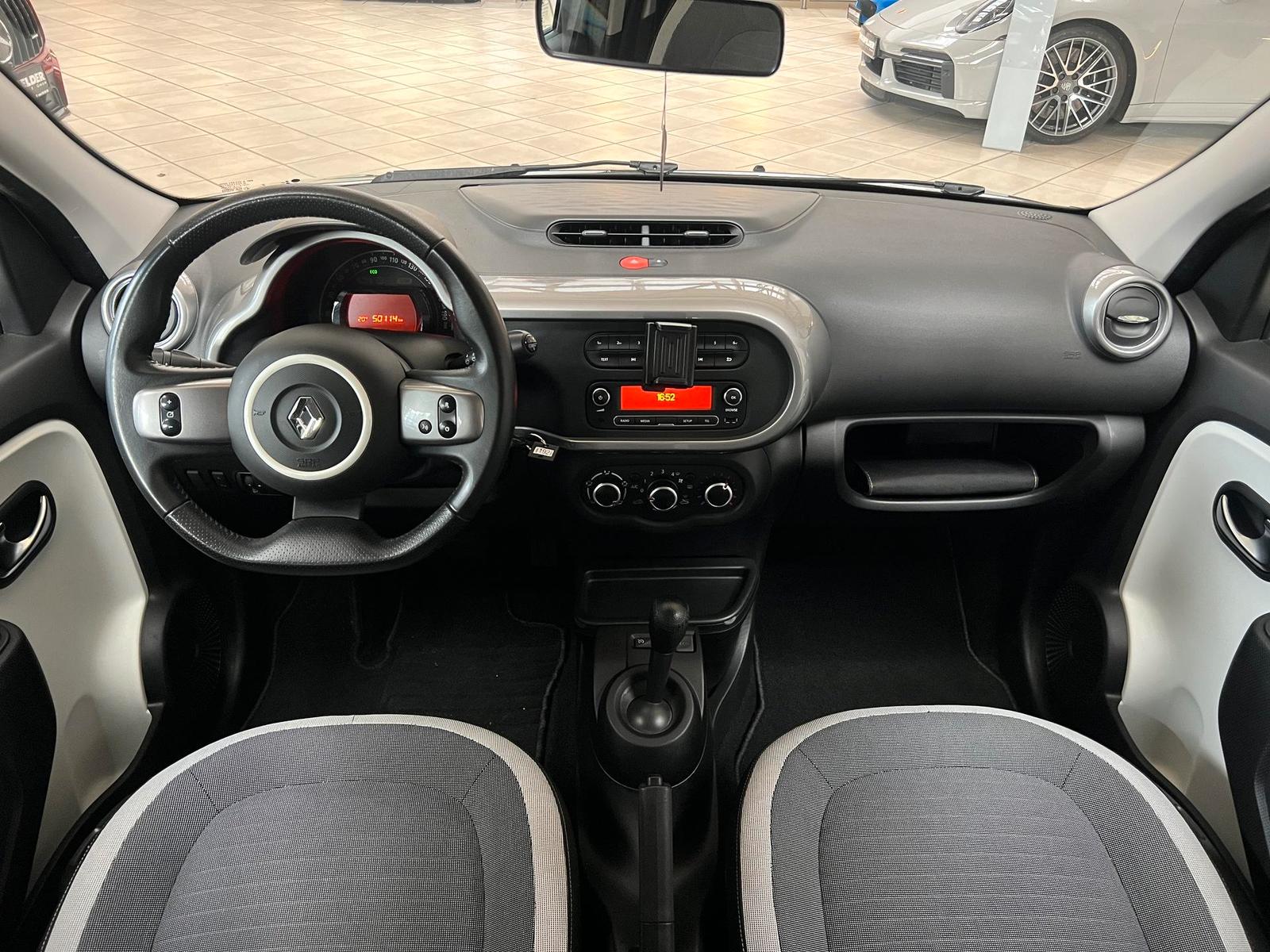 Renault Twingo AUTOMATIK|ALLWETTER|SCHECKHEFT|PARKSENSOR