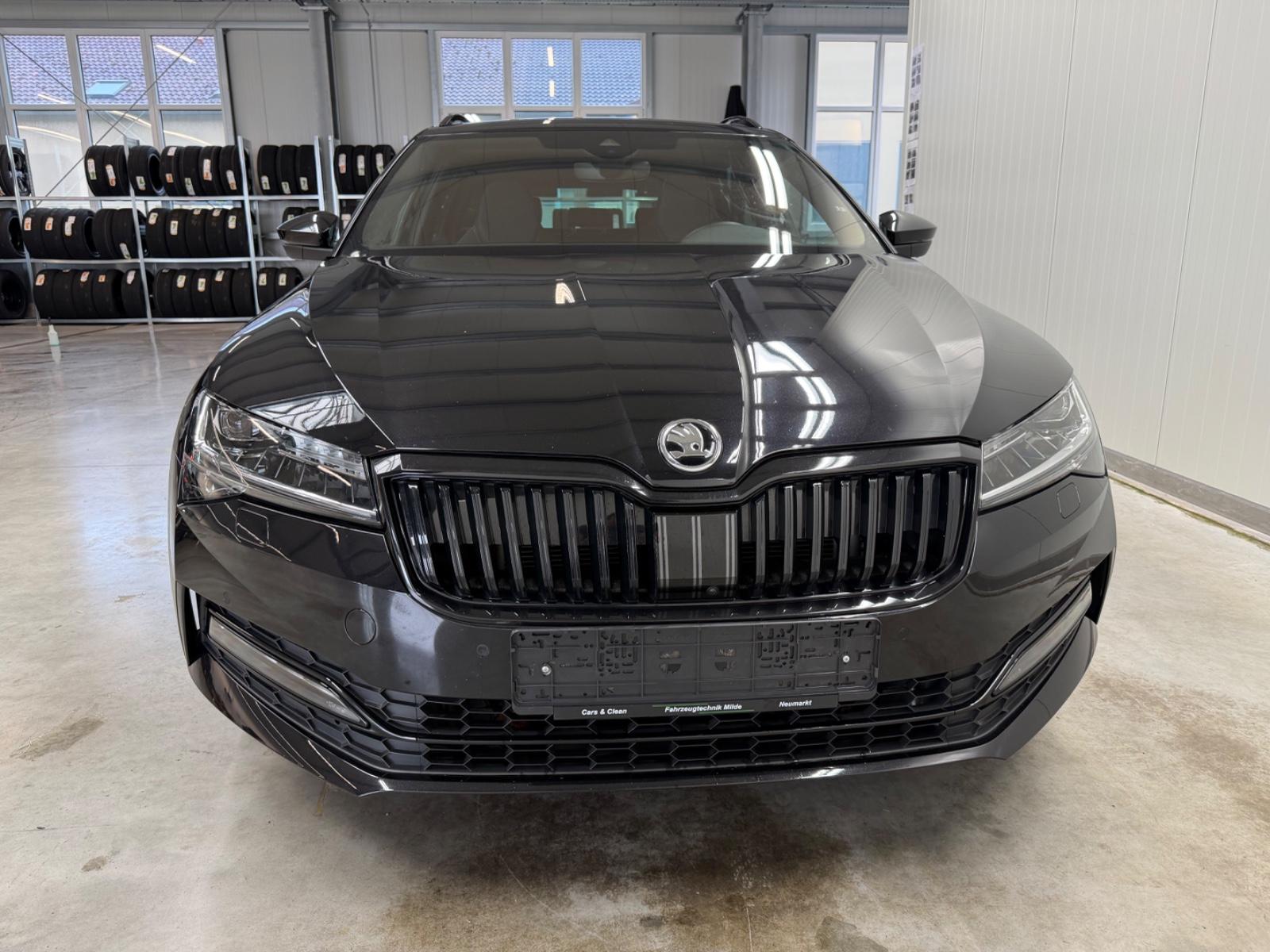 Skoda Superb Combi Sportline*AHK*Virtual*Amundsen