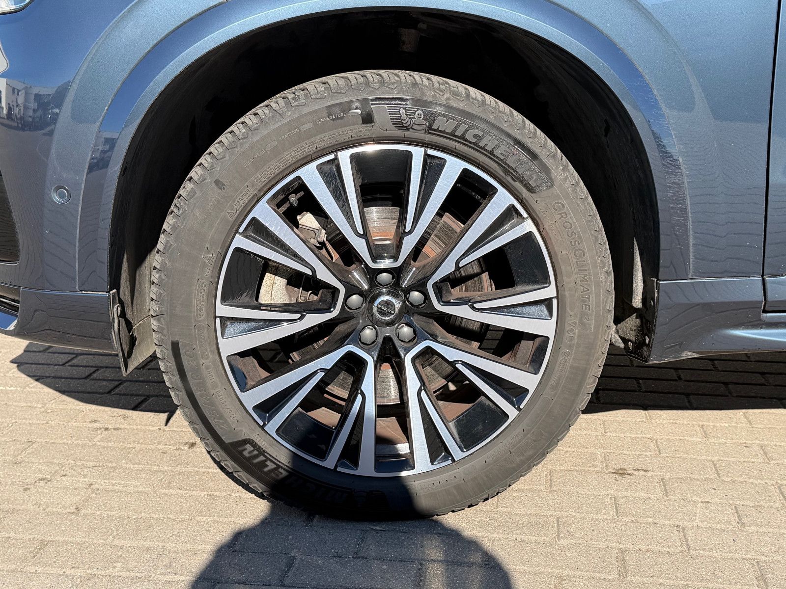 Fahrzeugabbildung Volvo XC90 T8 AWD Ultimate Dark*LUFT*AHK*360°*Massage*