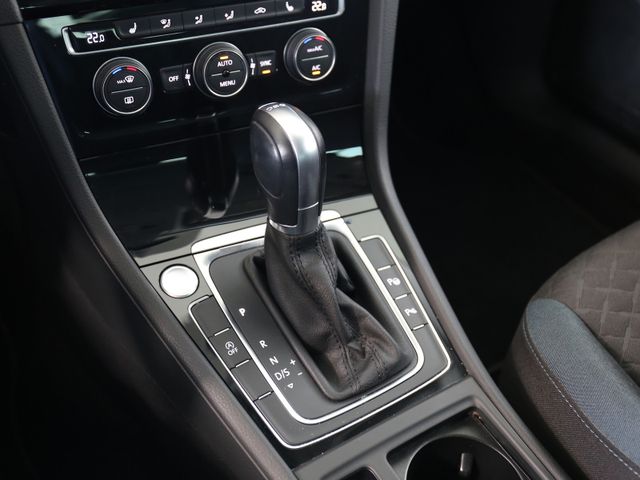 Volkswagen Golf Variant 1.6TDI DSG IQ DRIVE LED KAMERA ACC