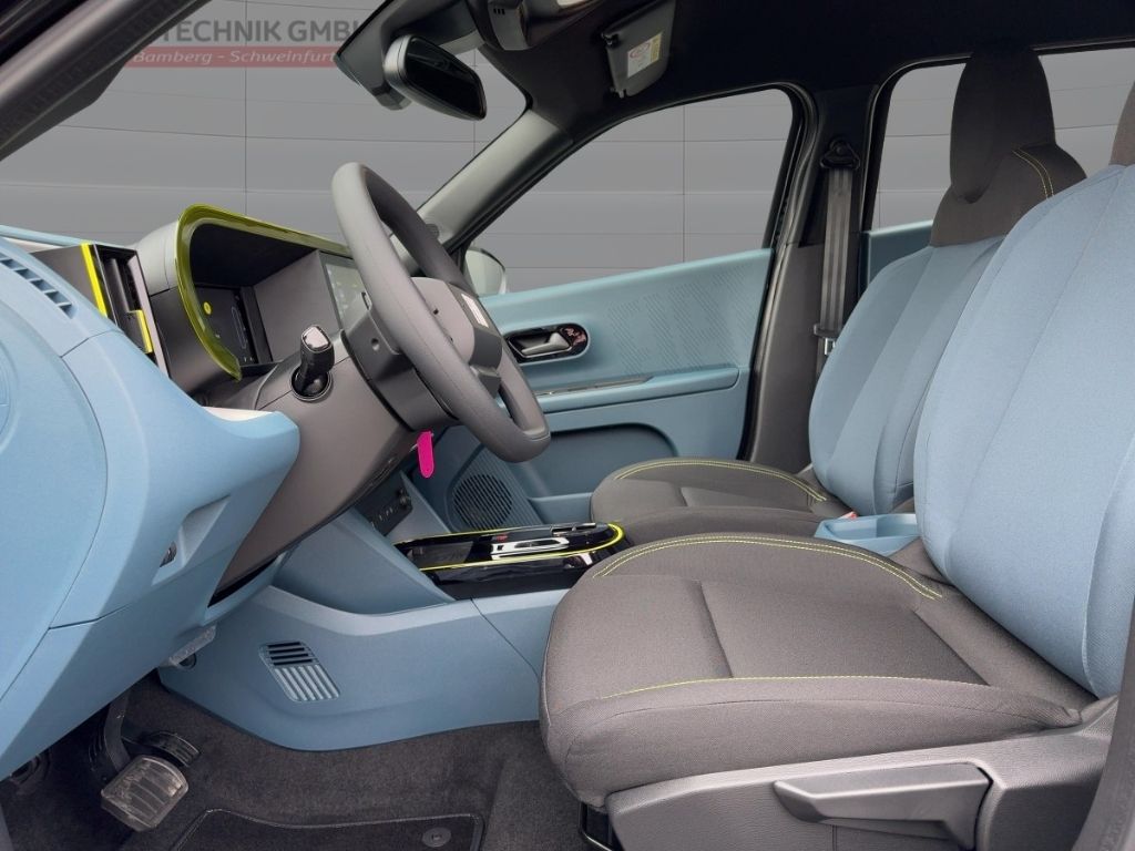 Fahrzeugabbildung Fiat Grande Panda Business Edition Hybrid, Navi, PDC.