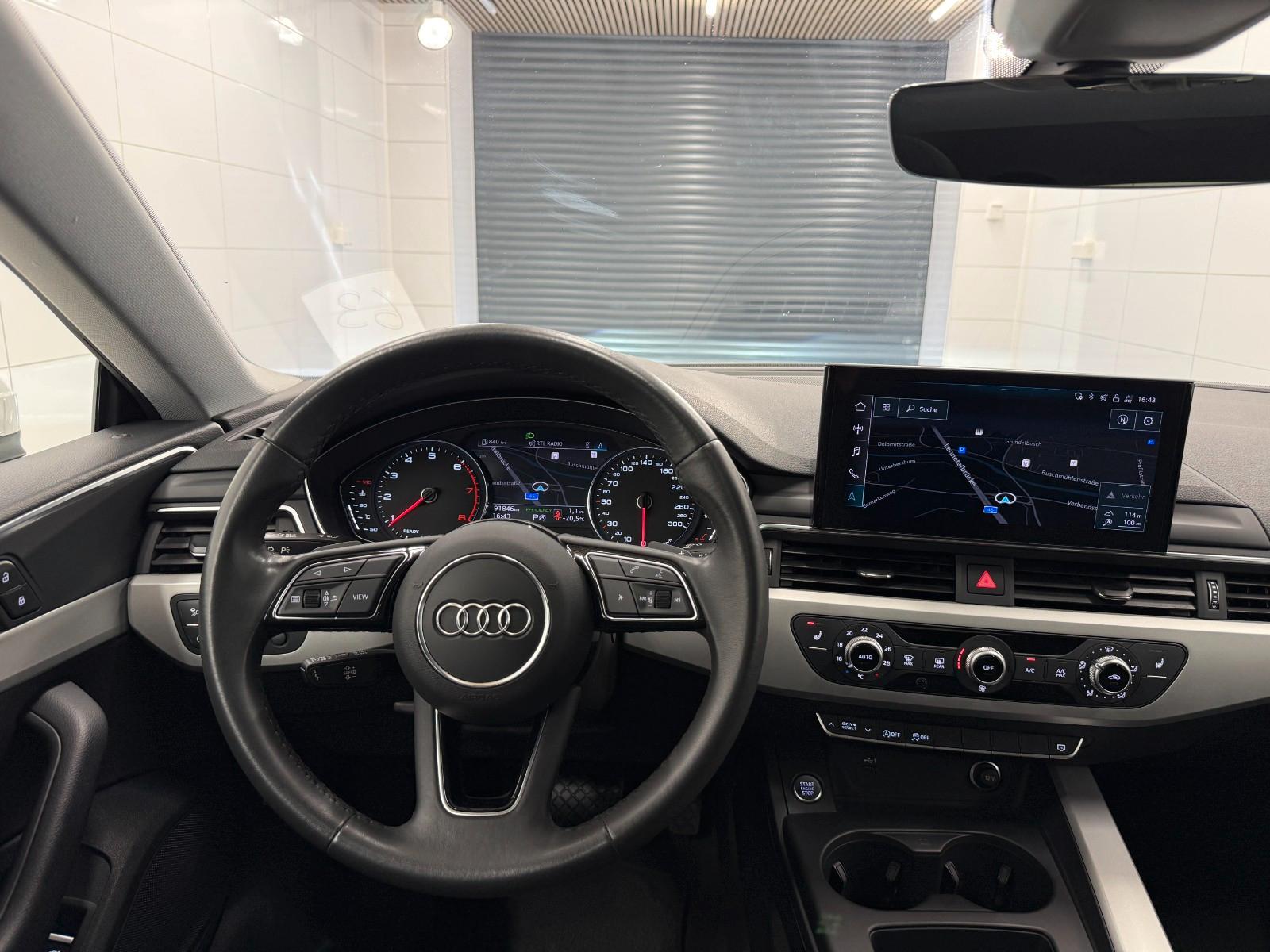 Audi A5 40 TFSI 2.0 S-tronic/MatrixLed/Pano/Apple Car