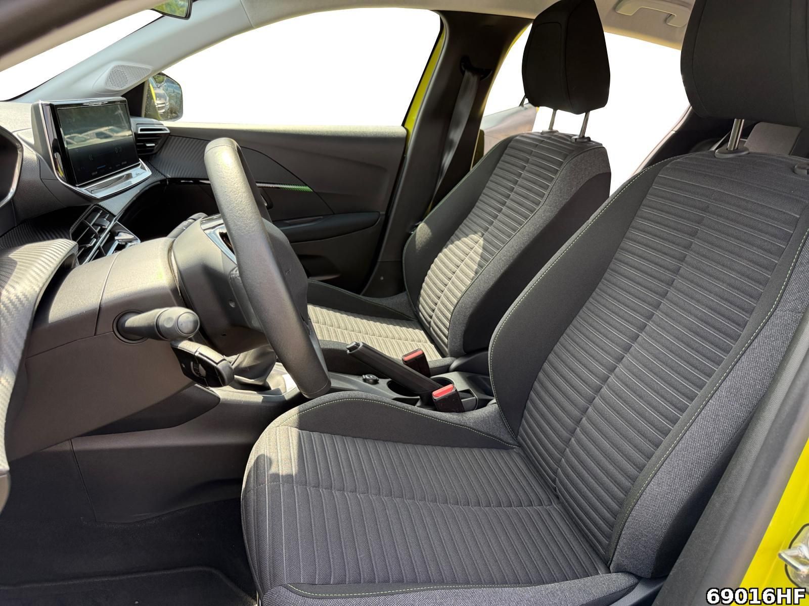 Fahrzeugabbildung Peugeot 208 active