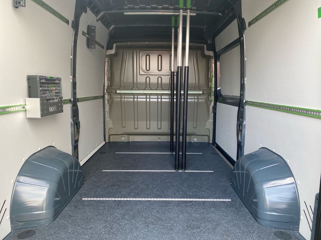 Fahrzeugabbildung Citroën Jumper 2.2 BlueHDi 140 L2H2 Autm.Transline Plus