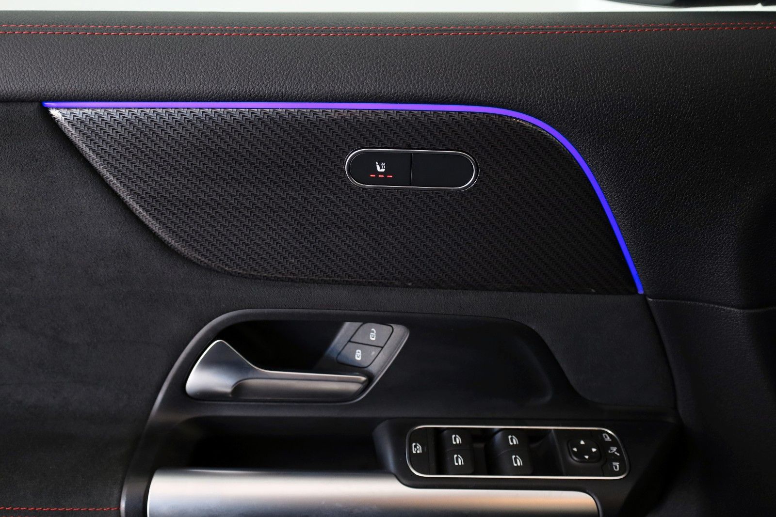 Fahrzeugabbildung Mercedes-Benz GLA 250 e AMG line,TLeder,Navi,LED,SH,Kamera,ACC