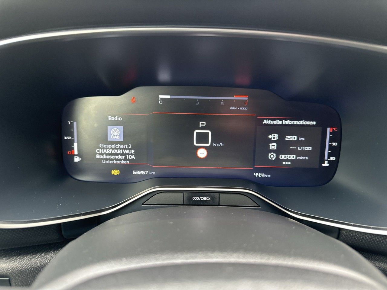 Fahrzeugabbildung Citroën C5 Aircross BlueHDI 130 EAT8 C-SERIES
