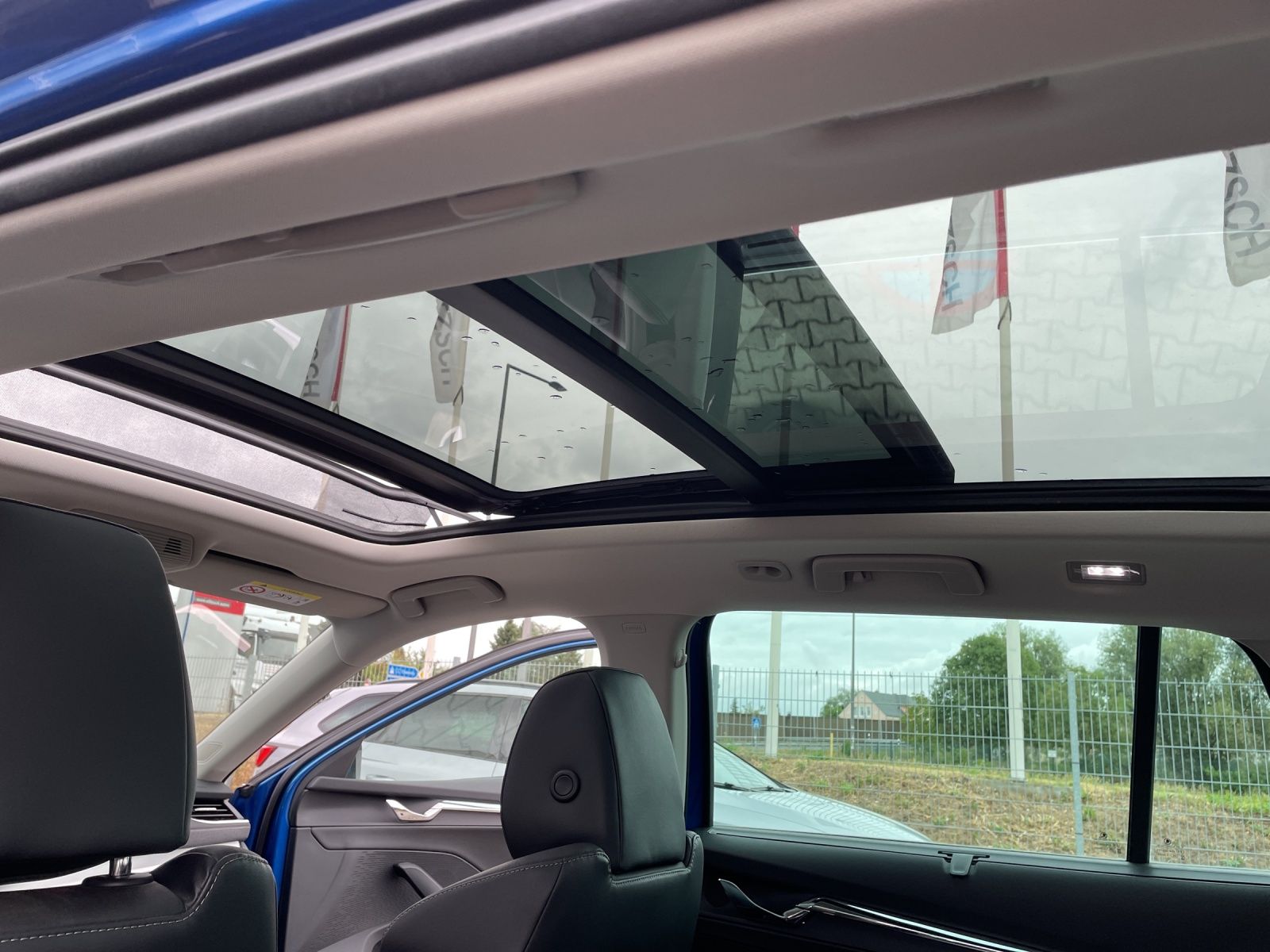Fahrzeugabbildung SKODA Octavia Combi TSI Style Matrix Navi Pano HUD Led