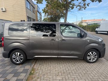 Peugeot Traveller - 8