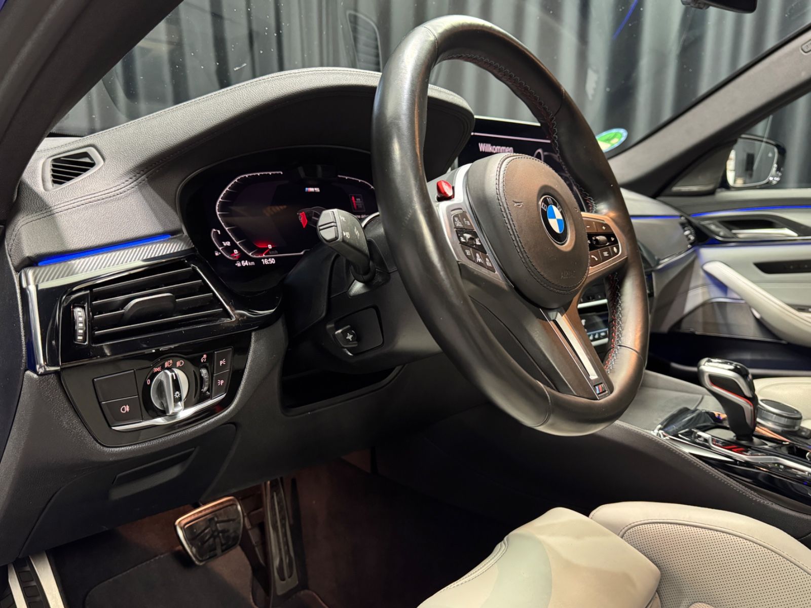 Fahrzeugabbildung BMW M5 Limousine Competition|KERAMIK|HEAD-UP|
