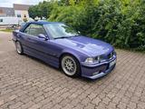 BMW E36 328i Cabrio Individual Veilchenblau - BMW 328 aus 1996: Cabrio