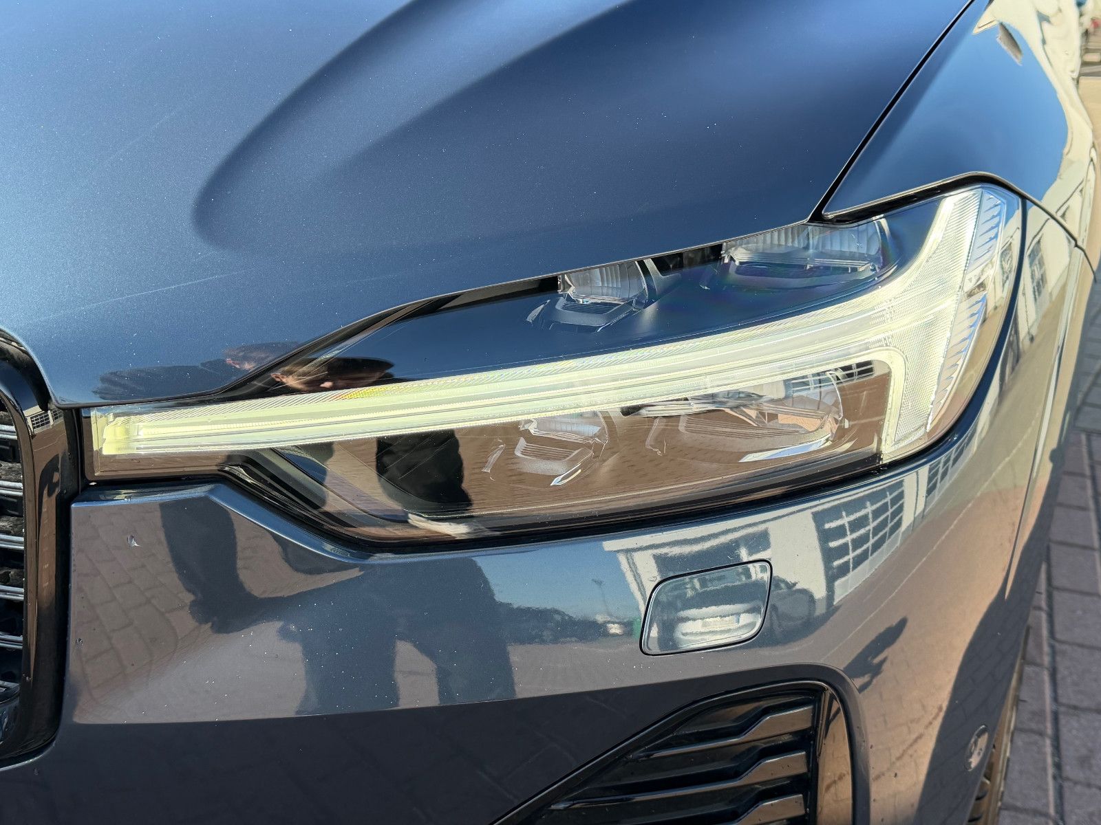 Fahrzeugabbildung Volvo XC60 B5 D Ultimate Dark AWD*STHZG*PANO*360°*ACC